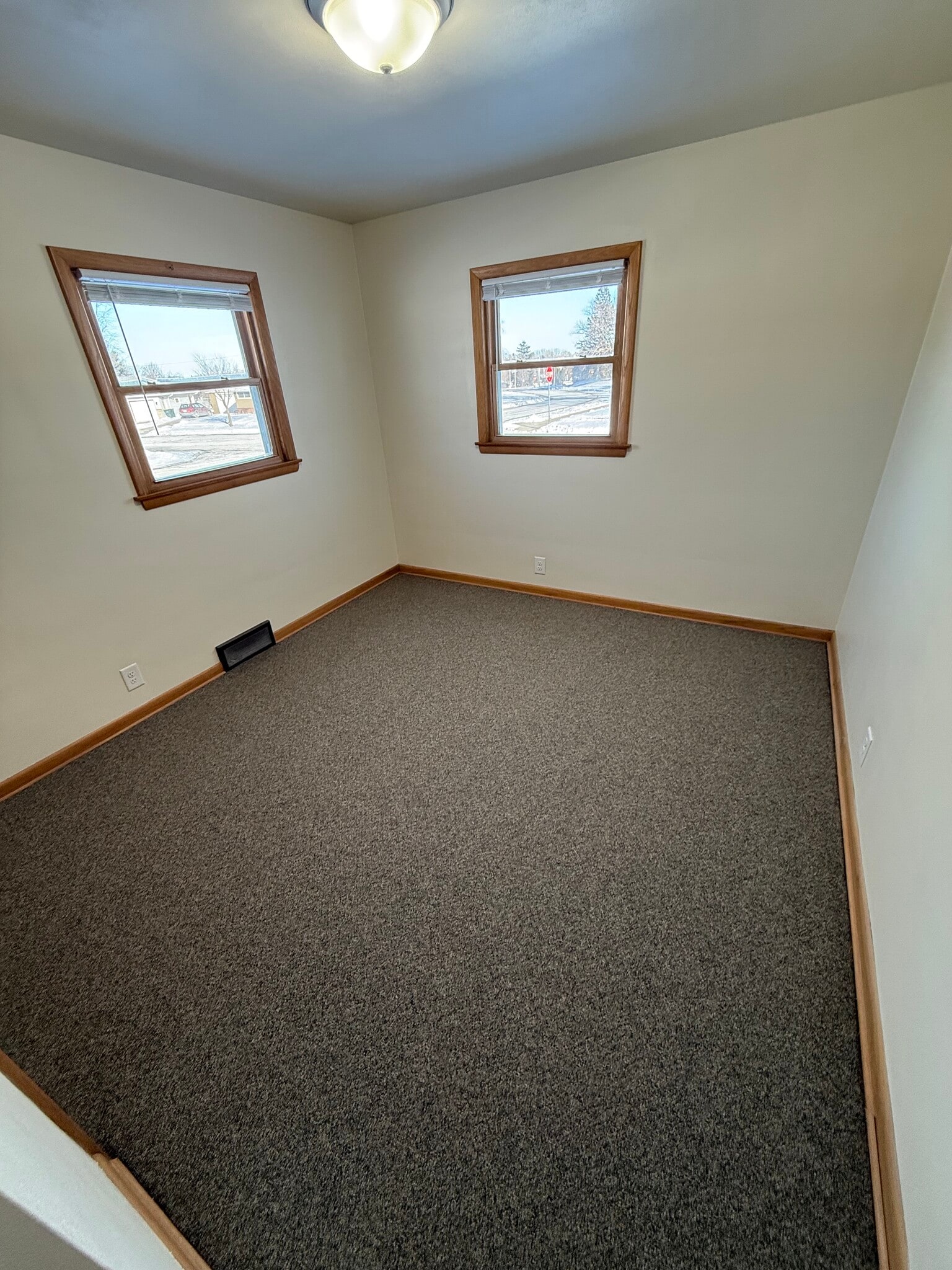 Bed1 - 1616 Sunset Ridge Dr