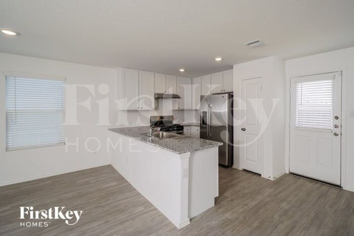 Building Photo - 2438 Double Oak Dr