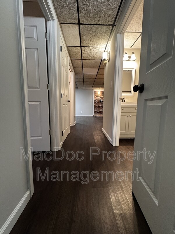 Building Photo - 7301 Drew Ln