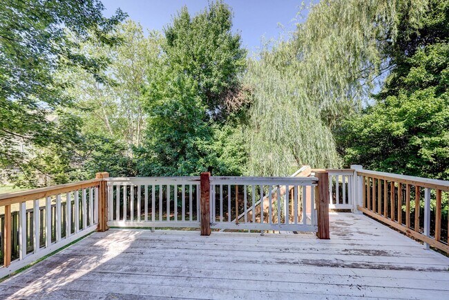Building Photo - {14400} Somerset Brooke + Beautifully Upda...