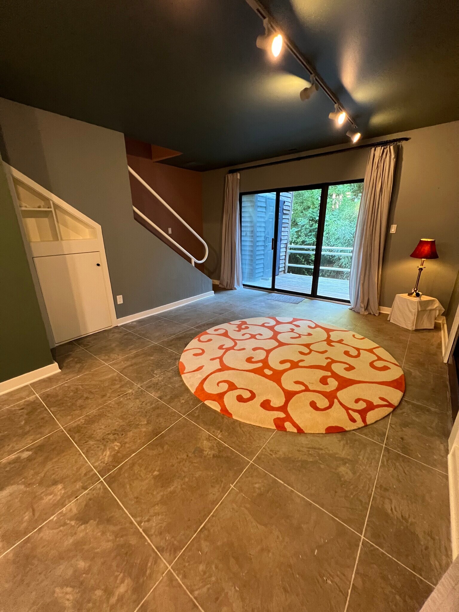 living area - 130 E Longview St