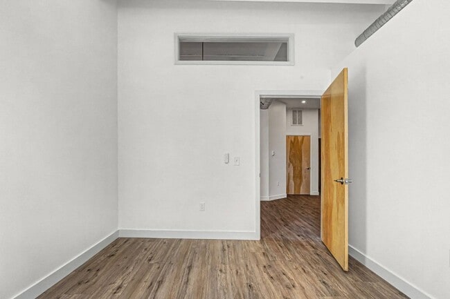 Building Photo - 414 Union St