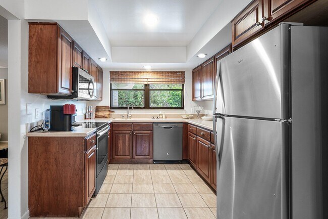 Building Photo - 6403 Eastpointe Pines St