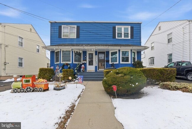 Building Photo - 43 Freeman St