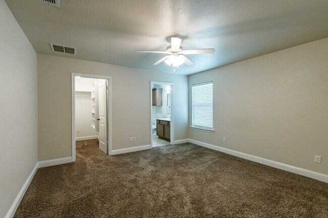 Building Photo - 3/2/2 in cul-de-sac Southwest Lubbock