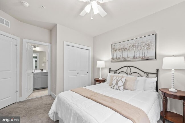 Building Photo - 1334 S Quinn St