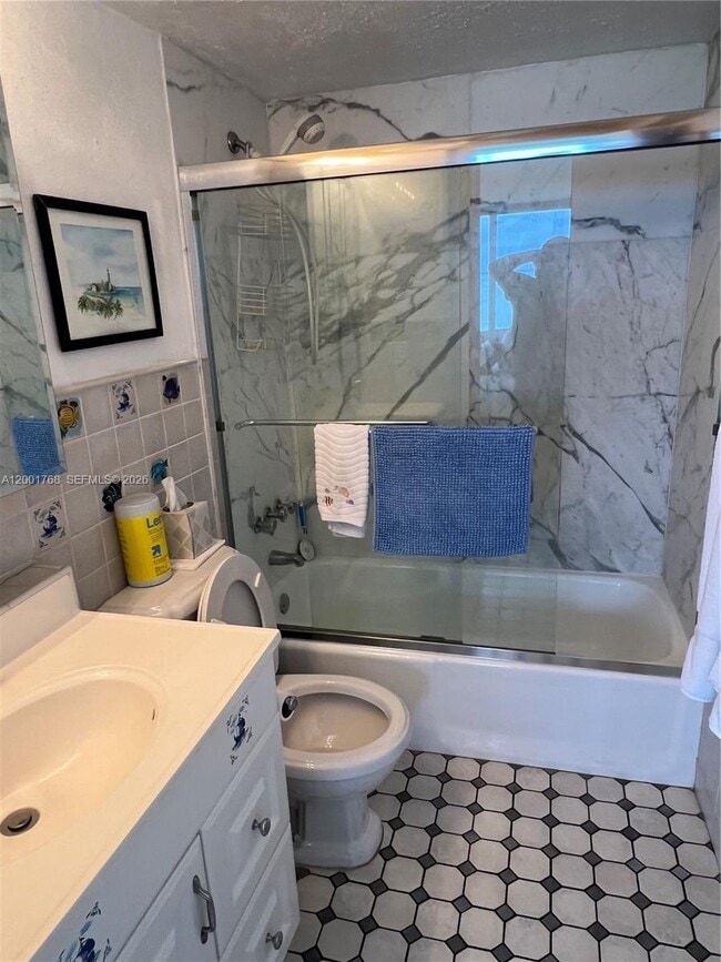 Building Photo - 710 N Ocean Blvd