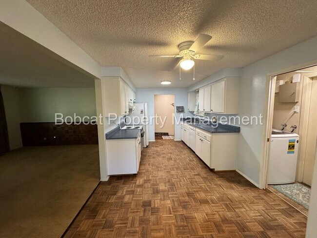 Building Photo - 1316 Stanford Dr