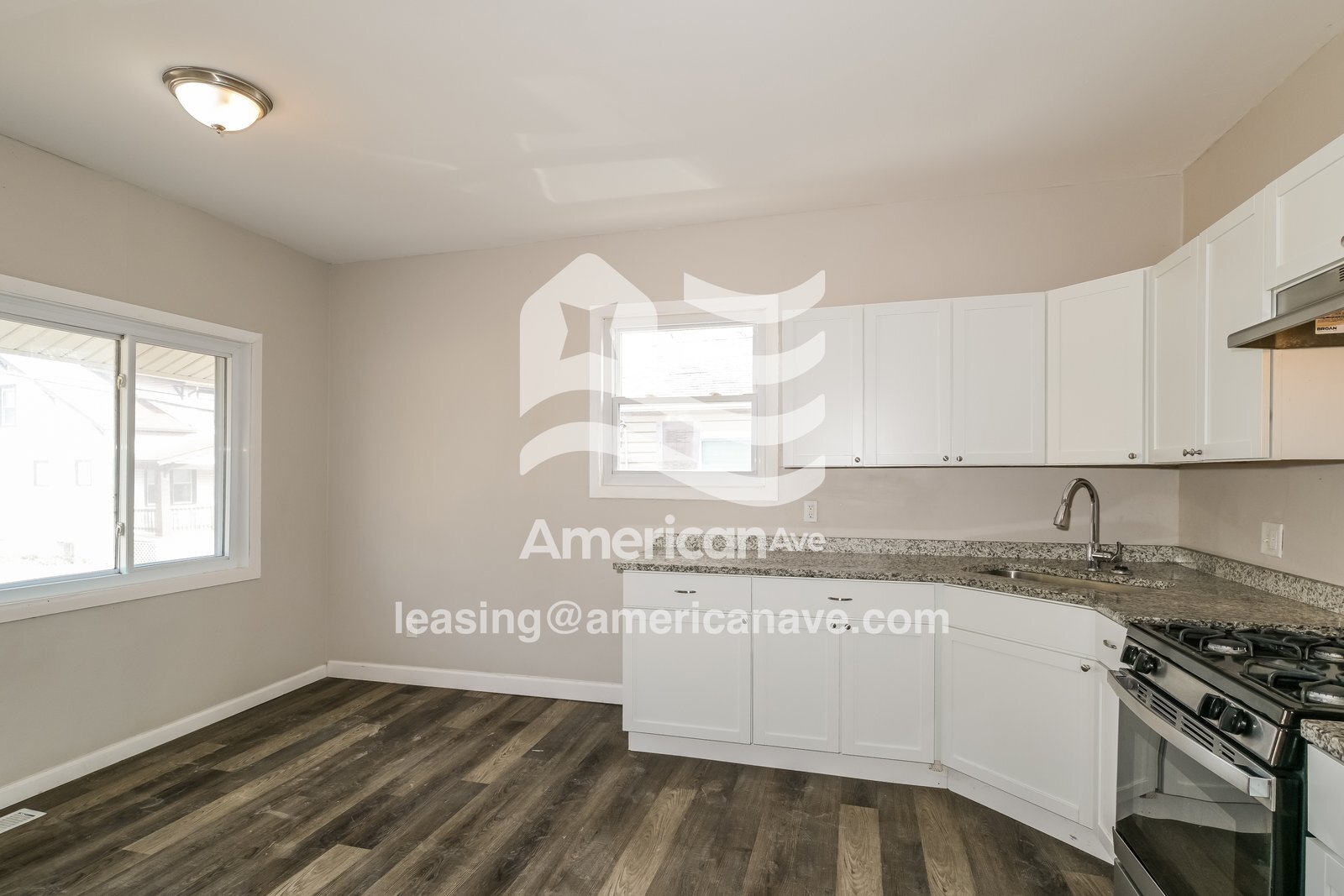 Building Photo - 4904 Tiemann Ave