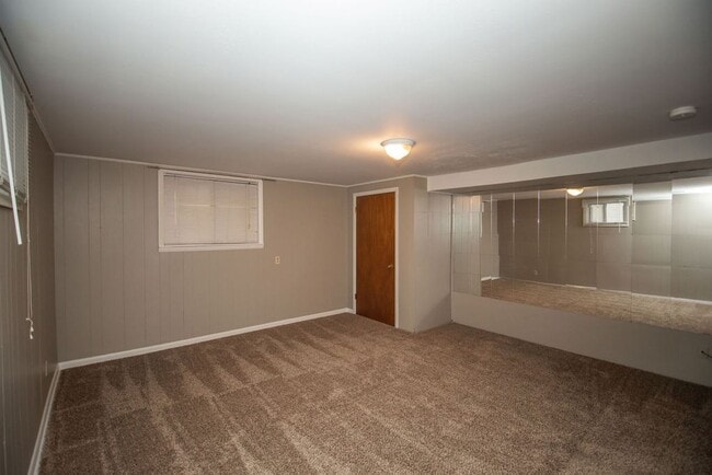 Building Photo - 1712 S Whitcomb St