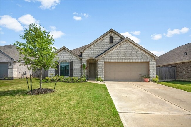 Building Photo - 32239 Cedar Crst Dr