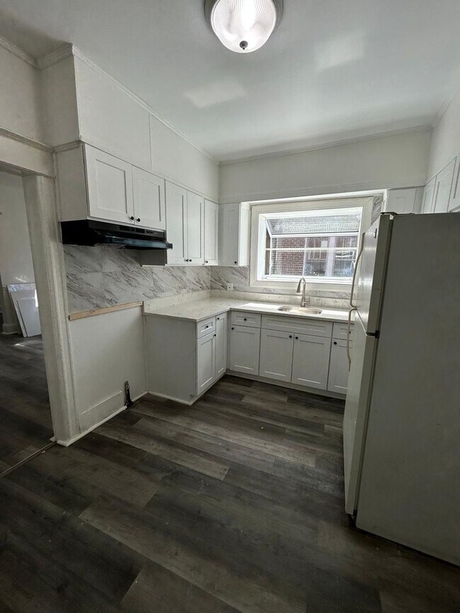 Building Photo - 59 Sanhican Dr