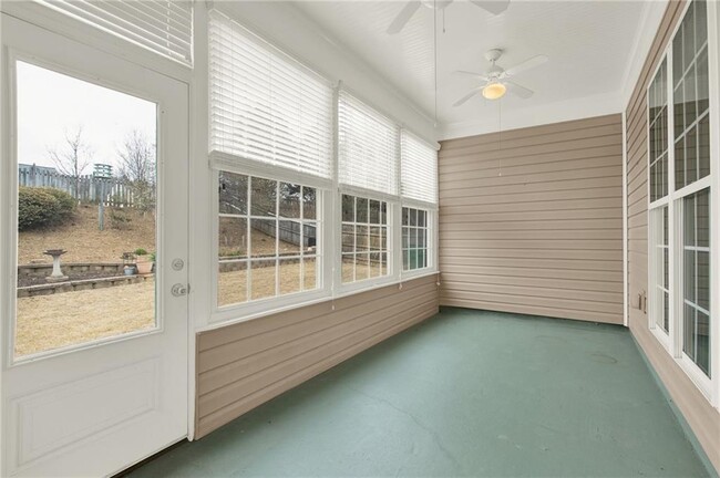 Building Photo - 916 Santa Anita Dr