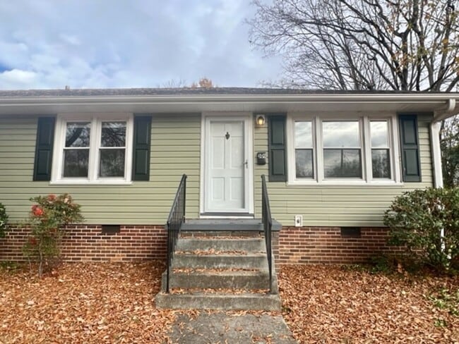 Building Photo - 309-311 W. PINE ST