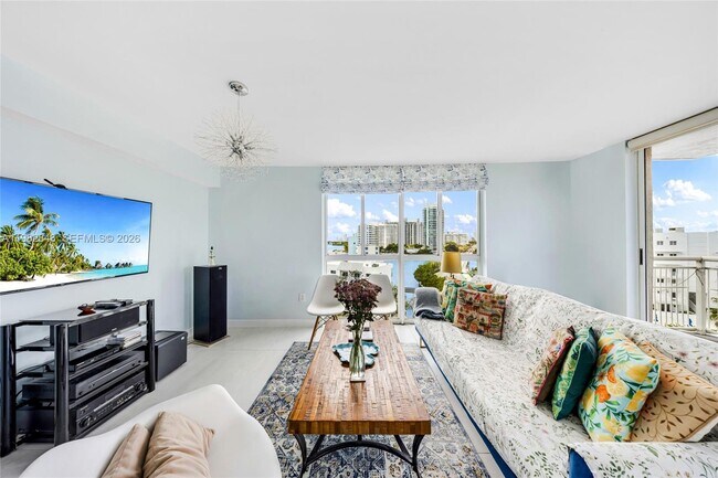 Building Photo - 1688 West Ave