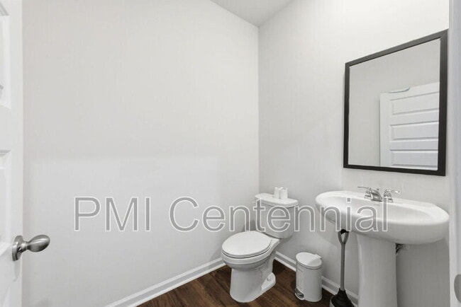 Building Photo - 192 Hampton Cir