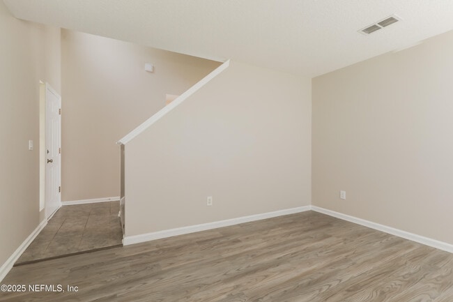 Building Photo - 683 Southland Ln