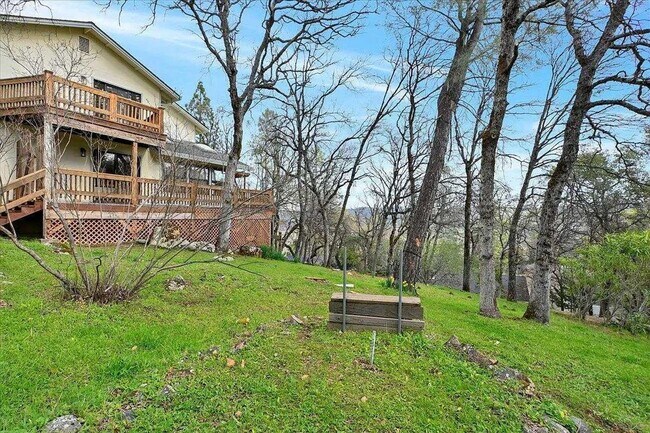 Building Photo - Large 4-bedroom Remodeled home in Lake Wildwood, Penn Valley, CA 95946