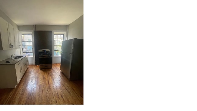 Building Photo - 732 E 21st St