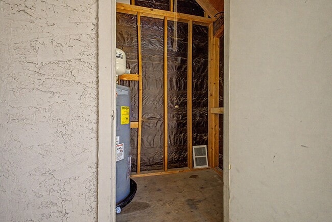 Building Photo - 5995 N 78th St