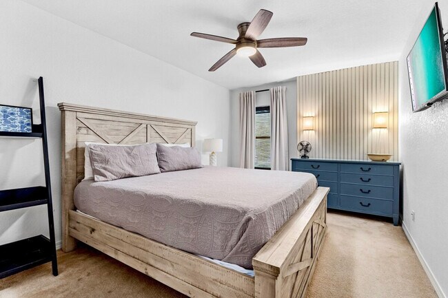 Building Photo - 4639 Paradise Isles