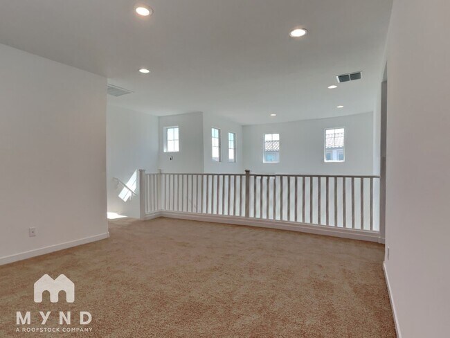 Building Photo - 9233 W Roma Ave