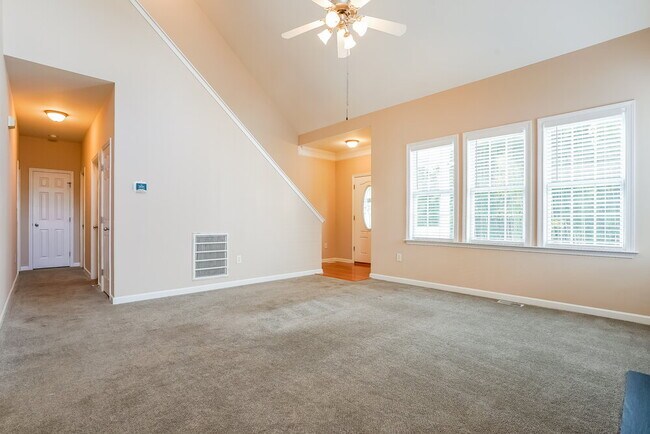 Building Photo - 3612 Willowtree Ln