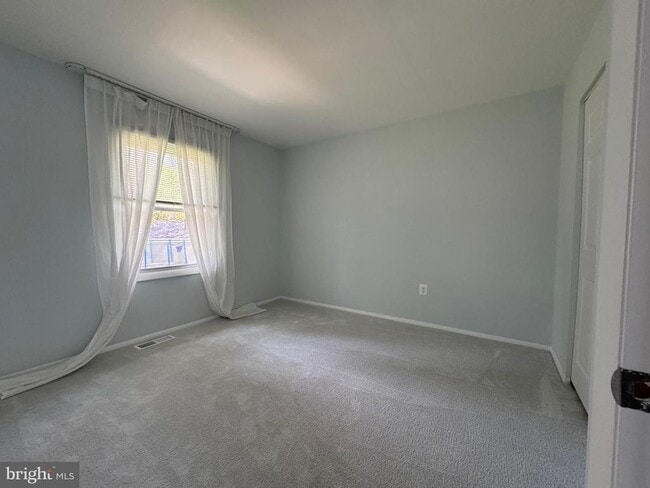 Building Photo - 1717 Fallsway Dr