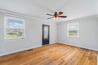 Building Photo - 3701 Vera Dr