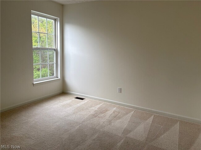 Building Photo - 4582 Devereux Drive