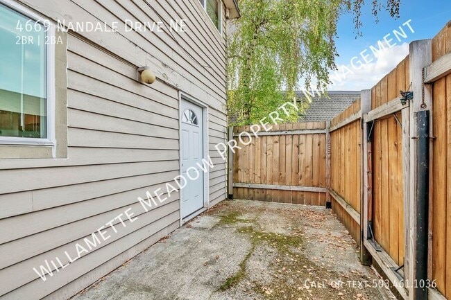 Building Photo - 4669 Nandale Dr NE