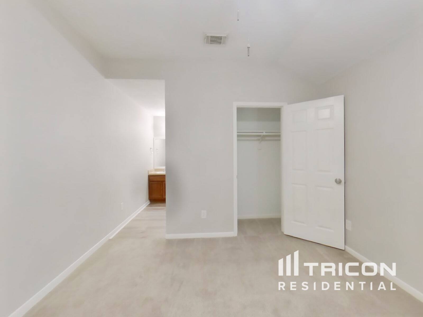 Building Photo - 7402 Deloache Ave