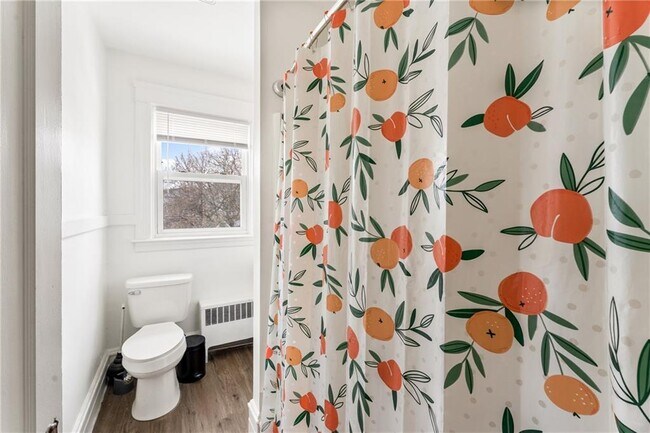 Building Photo - 19 Vale St