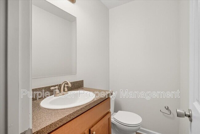 Building Photo - 4201 Autumn Lake Dr