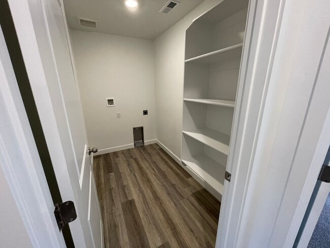 Building Photo - Brand New 3-Bed/2.5 Bath Town Home