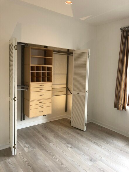 Building Photo - 2700 4th Ave