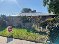 Building Photo - Now renting 3 bedroom House