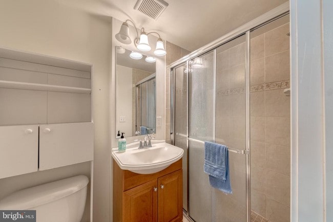 Building Photo - 303 S Washington St