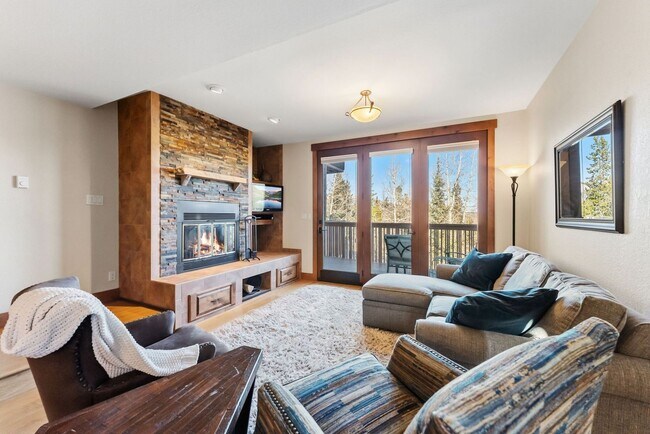 Building Photo - Breck 3-bedroom home with views! 12 month lease!