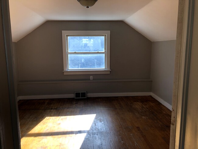 Bedroom 1, 3rd floor - 208 Courtdale Ave