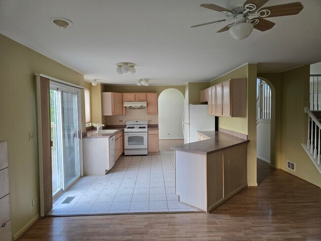 Building Photo - 2135 Feldott Ln