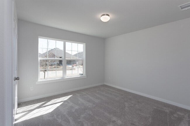 Building Photo - 512 Pepperbark Ave