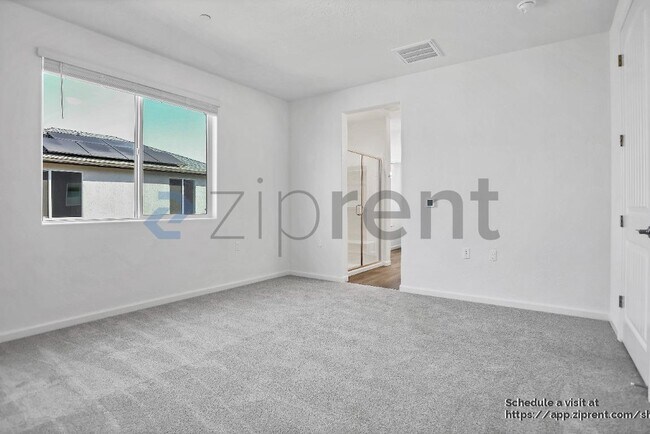 Building Photo - 1330 W Prescott Ave