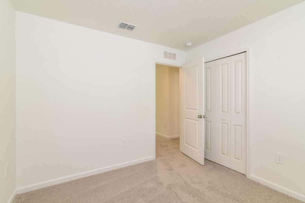 Building Photo - 4636 Hikers Dr