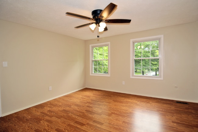 Building Photo - 100 Grouse Ct