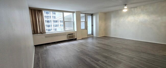 Building Photo - 4250 N Marine Dr