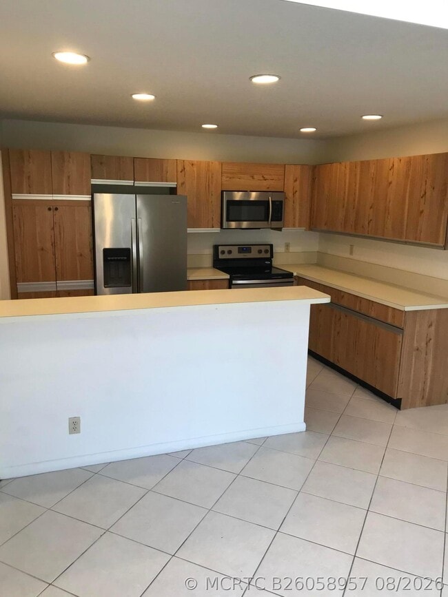 Building Photo - 7785 Stanway W Pl
