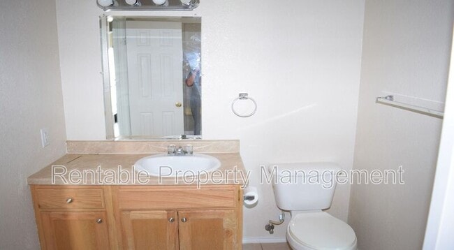 Building Photo - 105 Collett Ct