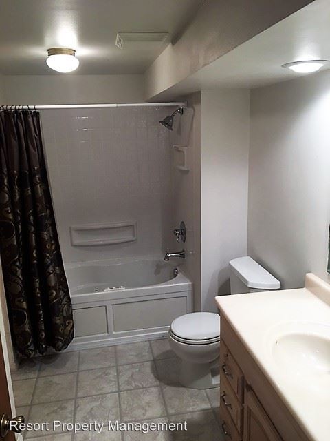 Building Photo - 2750 N Cranston Ct