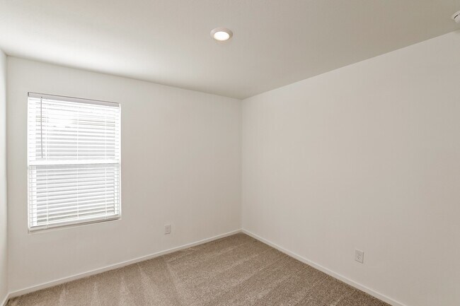 Building Photo - 10818 Bird Of Paradise Ln